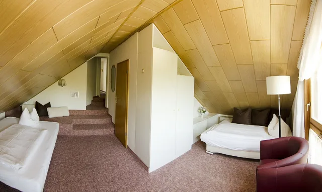 1 Bedroom, Standard, Twin Beds, Hotel & Restaurant Park-Cafe Isa 3/6