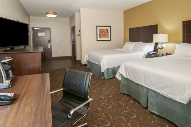 Standard, Queen Bed, Holiday Inn Express Suites San Antonio Se By At T Center 4/9
