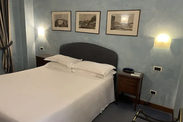 Essential، Phi Hotel Canalgrande 4/6