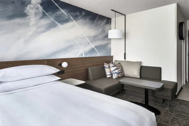 غرفة، Newark Liberty International Airport Marriott 2/5