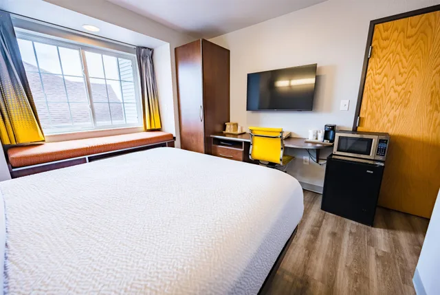 غرفة بسرير كوين، Microtel Inn & Suites by Wyndham Cheyenne 1/9
