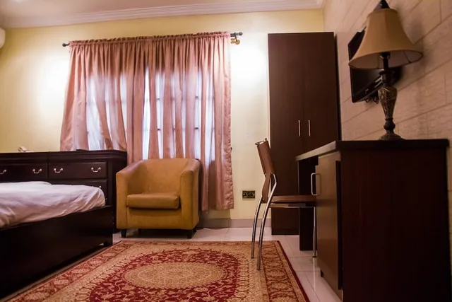 جناح ملكي بسرير كينج، Tivoli Residence & Bar 3/3