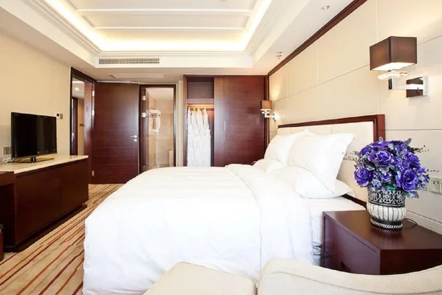 جناح سوبيريور بسرير كينج، Guizhou Mansion 1/3