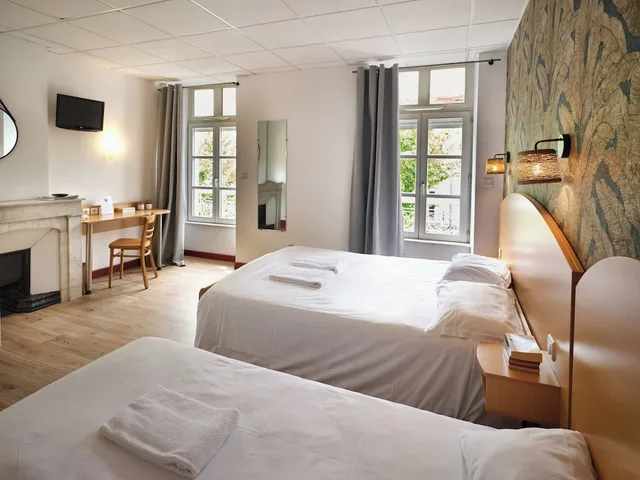 غرفة ثلاثية بسرير مزدوج وسرير فردي، HOTEL DE LYON 1/6