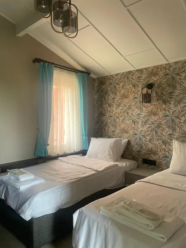 غرفة ثلاثية، Noya Kosk Otel 1/3