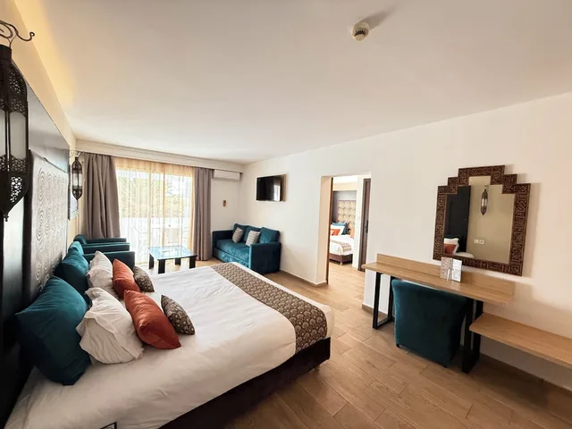 جناح عائلي بسرير كينج وسريرين منفصلين مع أريكة، Hamilton Agadir 4/10