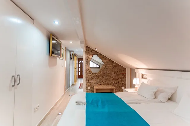 غرفة قياسية رباعية بسرير كوين وسريرين منفصلين، Kriva Cuprija Hotel 2/2