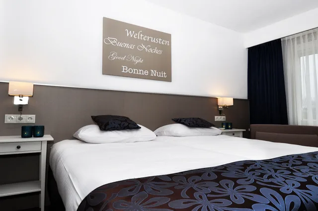 غرفة ديلوكس ثلاثية بثلاثة أسرّة، Hotel Herbergh Amsterdam Airport 2/8