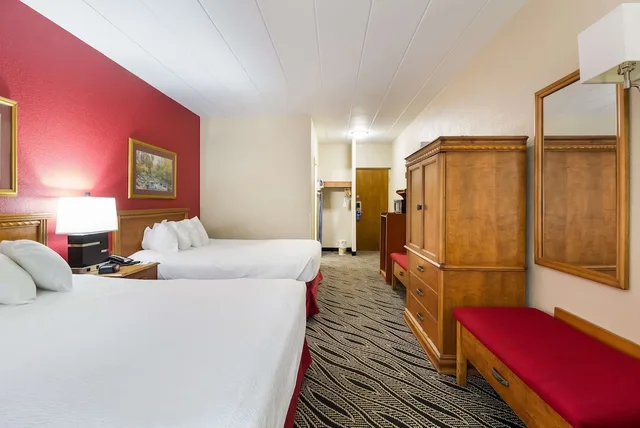غرفة قياسية بسريرين كوين، Best Western Braddock Inn 1/3