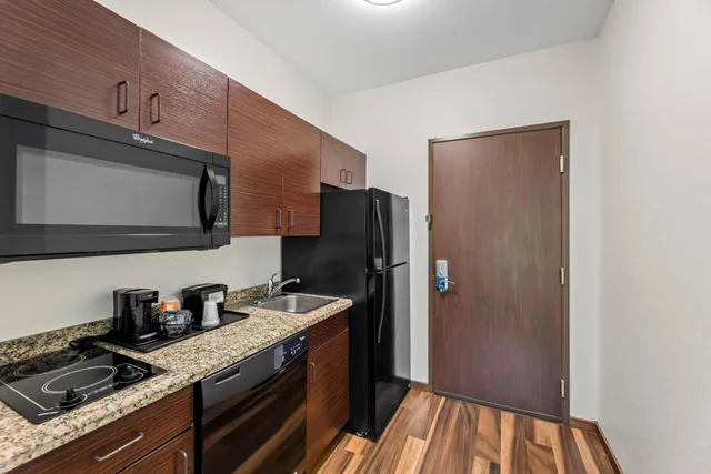 جناح بسريرين كوين بمطبخ لذوي الإعاقة، Mainstay Suites Lufkin 8/8