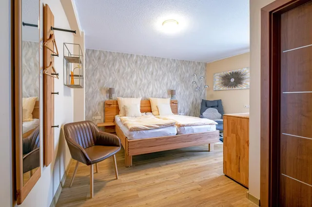 Room, Double Bed, Private Bathroom, Hotel Restaurant Alt Wehlheiden 5/7
