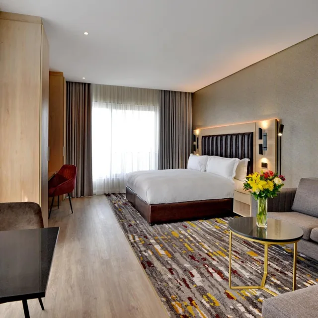 شقة بشرفة، Sandton Hotel 4/10