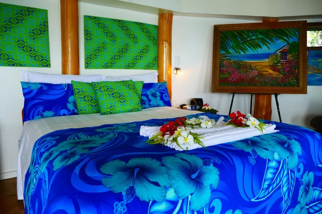 Lagoon, Water, King and Twin Beds, Lagoon and Ocean View, Le Vasa Resort 4/5