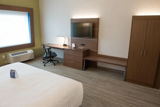 جناح بسريرين منفصلين، Holiday Inn Express And Suites Warsaw E Center 2/3