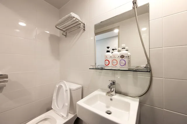 غرفة قياسية بسريرين منفصلين، K-Grand Hotel & Guest House Seoul 5/5