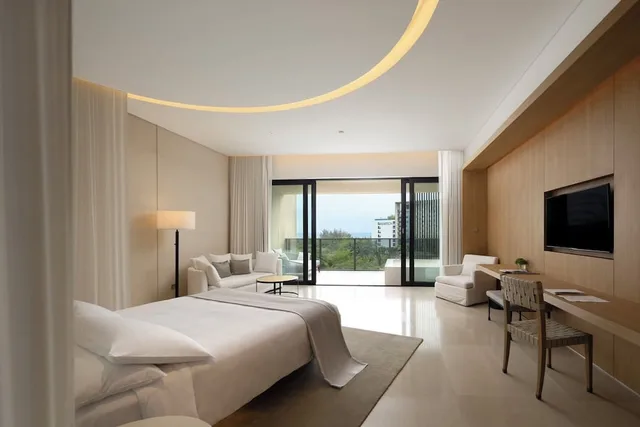 Loft, Studio, King Bed, Garden View, Balcony، The Sanya Edition 1/5