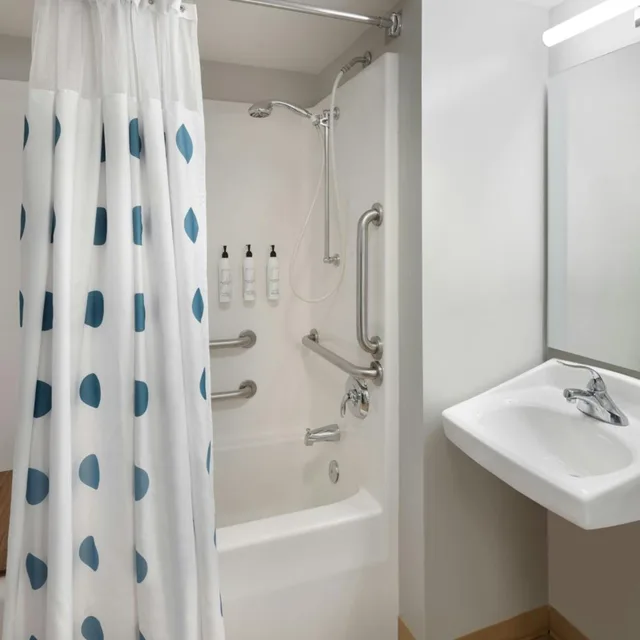 جناح بسرير كوين بغرفة نوم واحدة مع أريكة، Towneplace Suites Findlay 3/7