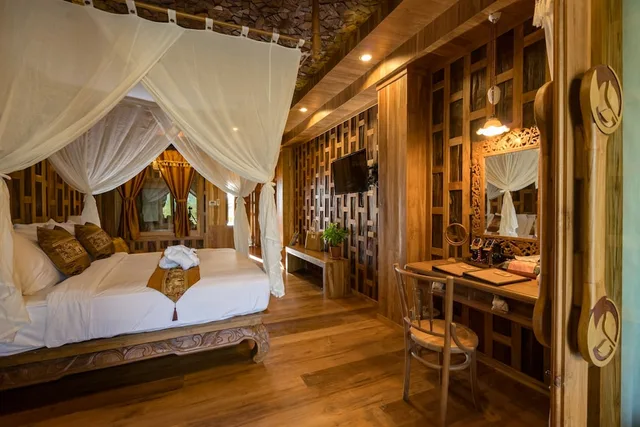 Pool Suite Water View، Santhiya Koh Chang Resort 1/4
