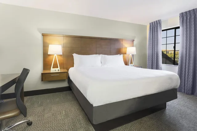 جناح بغرفتي نوم بمطبخ، Staybridge Suites Reno 2/4
