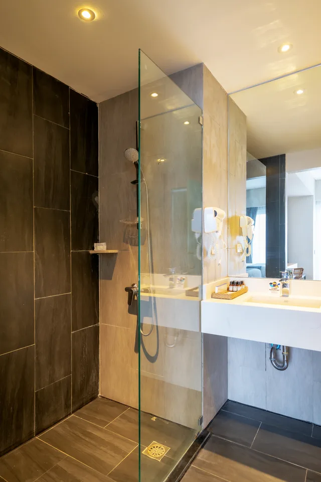 غرفة بسرير مزدوج أو سريرين منفصلين بإطلالة على المسبح، Solea Palm Resort 6/7