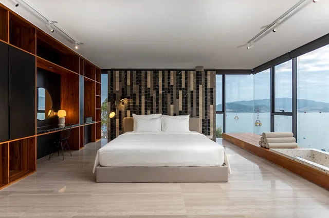 Sky, 7 King Beds, Venity Villa 1/5
