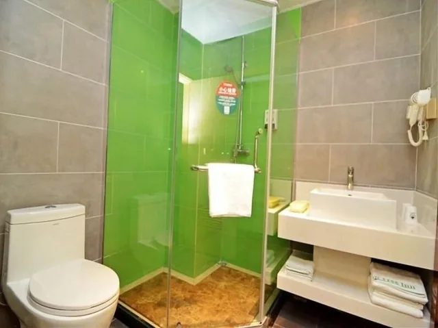 غرفة بسرير مزدوج، GreenTree Inn XiAn Xincheng District Raily Station Wukou Metro Station Hotel 2/2