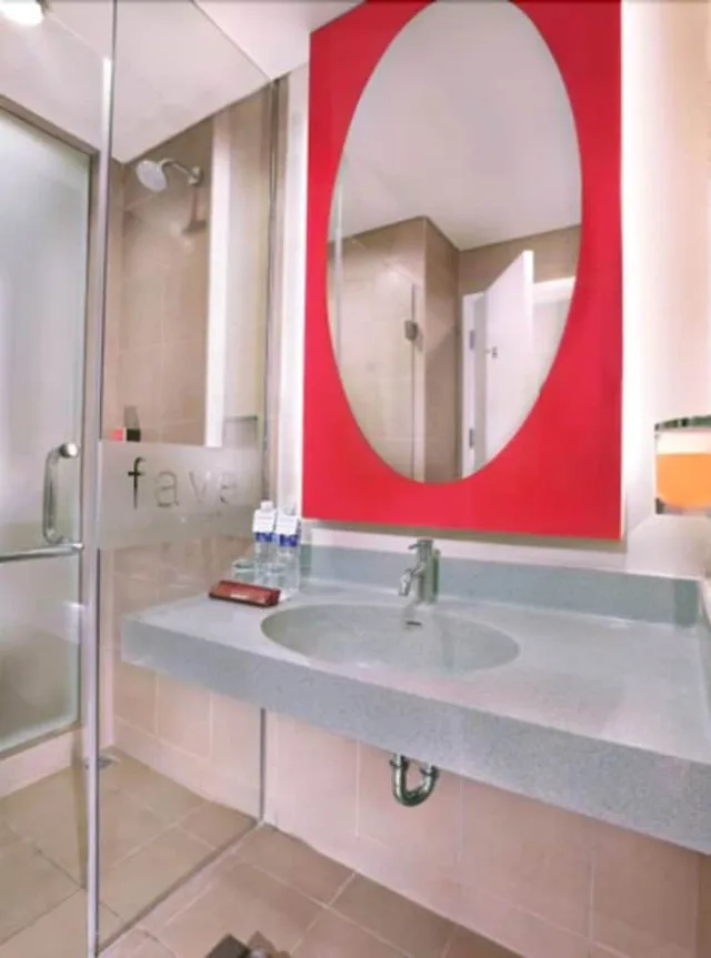 غرفة سوبيريور بسريرين منفصلين، fave plus hotel Palembang 4/4