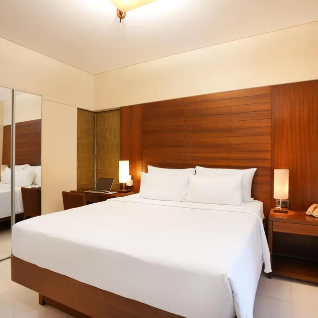 1 Bedroom, Superior, Suite, Oakwood Residence Naylor Road Pune 1/5