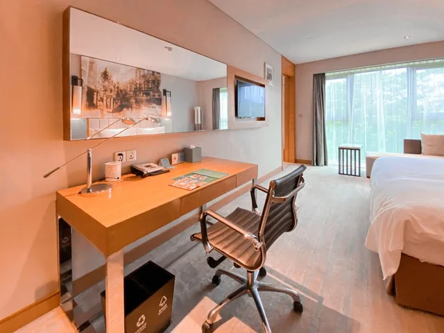 غرفة بريميوم بسرير كينج، HOLIDAY INN GUANGZHOU SCIENCE CITY 3/4