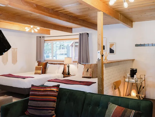 Premium, Family, Studio, Bunk Bed, 2 Queen Beds, Sofa, Grand Pine Cabins 2/2