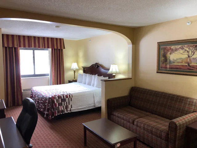 غرفة سوبيريور بسرير كينج لذوي الإعاقة، Red Roof Inn & Suites Chestertown 3/3