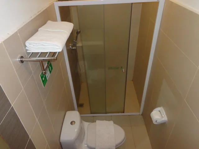 Standard, Twin Beds, Go Hotels Tacloban 4/5