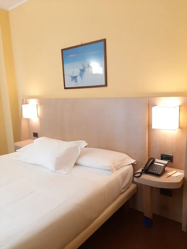 غرفة بسرير كوين، Hotel Chiaraluna 4/8