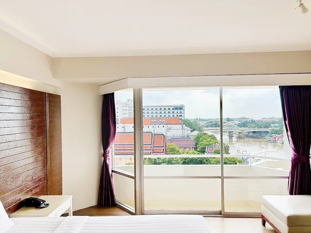 غرفة ديلوكس بسرير كينج وسريرين منفصلين بإطلالة على النهر، Ayothaya Riverside Hotel 10/10