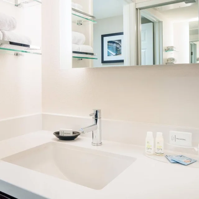 Suite, Queen Bed, Sofa, Allergy Friendly، Residence Inn Las Vegas Hughes Center 1/2