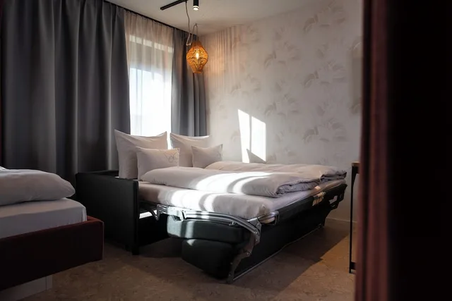 Club, House, Twin Beds, Sofa، Cocoon Theresienwiese 9/10