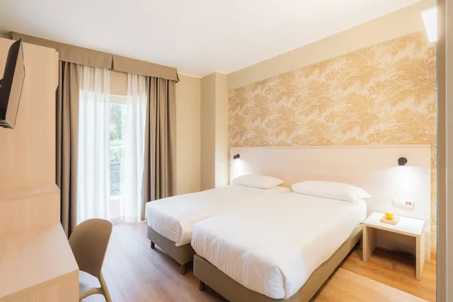 غرفة كومفورت بسرير مزدوج أو سريرين منفصلين بشرفة، Pineta Palace Roma 4/10