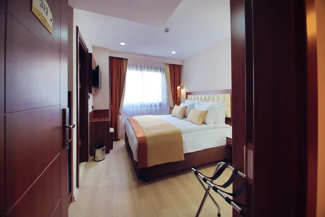 غرفة قياسية بسرير مزدوج أو سريرين منفصلين، Hotel Paris Prestige 2/3