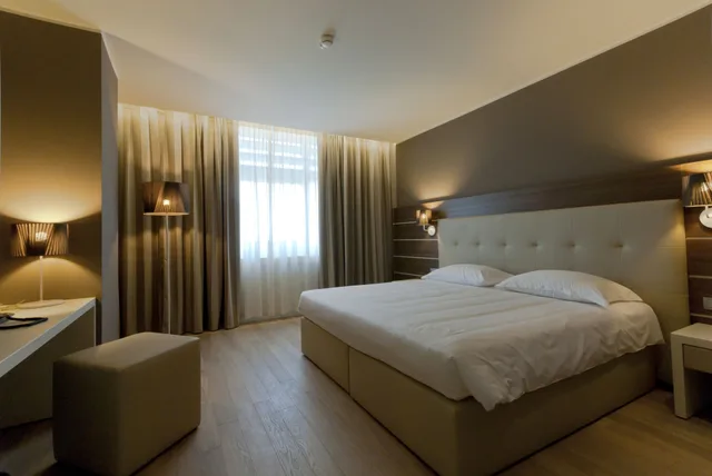 جناح بسرير كينج، Hotel Glamour 1/2