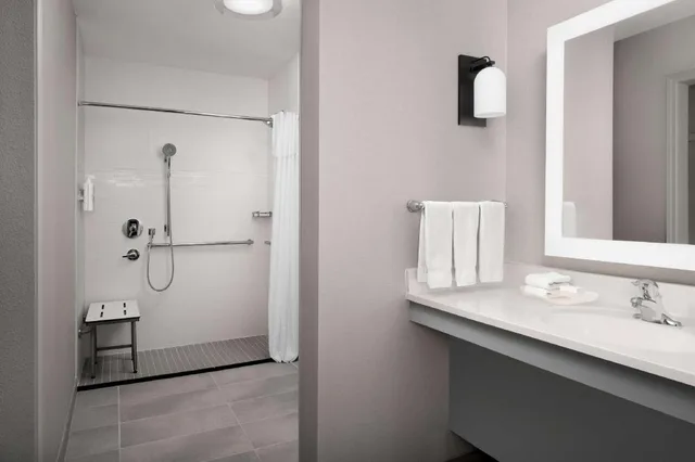 جناح بسريرين مزدوجين مع أريكة لذوي الإعاقة، Homewood Suites By Hilton San Antonio-Riverwalk/Downtown 4/4