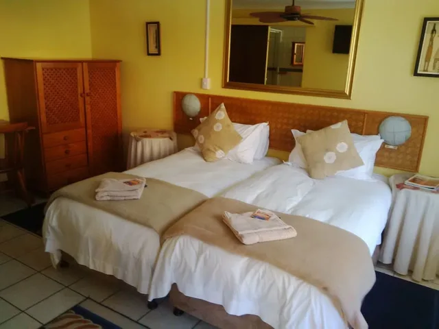 Flintstones Guest House Durban، ديربان 10/52