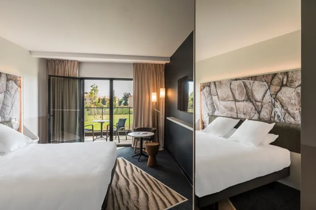 غرفة سوبيريور بسرير مزدوج أو سريرين منفصلين بشرفة، Hotel Mercure Bastia Biguglia 5/9