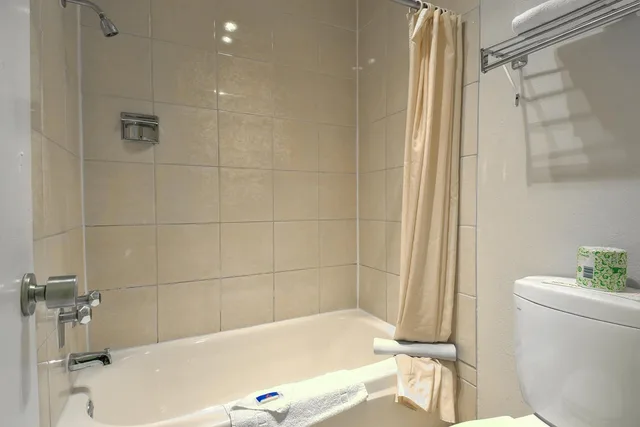 غرفة بسريرين كوين لذوي الإعاقة، Motel6 Claremont, CA 7/8
