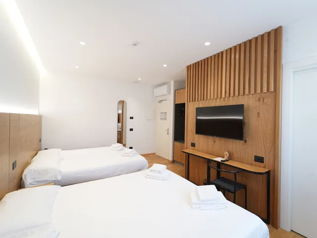 غرفة كومفورت رباعية بسريرين كوين، Best Western Hotel Arya 7/10