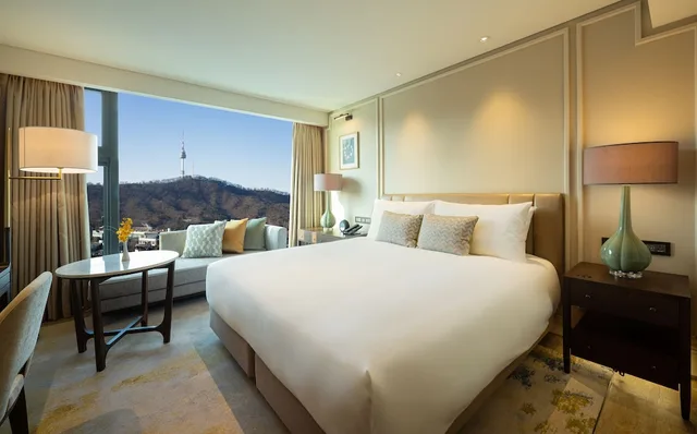 غرفة ديلوكس بسرير كينج، The Ambassador Seoul - A Pullman Hotel 2/9