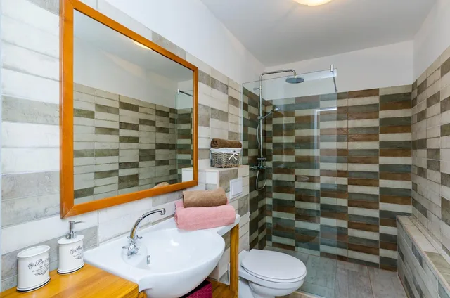 شقة بإطلالة على البحر بشرفة بغرفتي نوم، Apartments Villa Bell Memories 4/6
