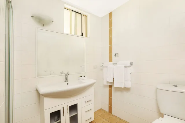 جناح عائلي بسرير كوين وسريرين منفصلين، Caboolture Riverlakes Motel 5/5