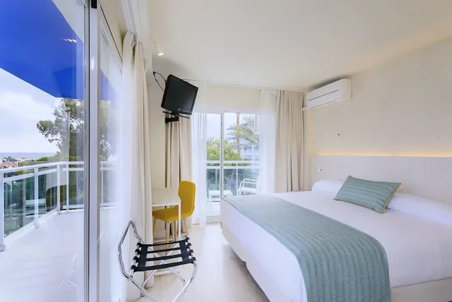 غرفة سوبيريور بسرير مزدوج بشرفة، Palmasol Hotel 1/4