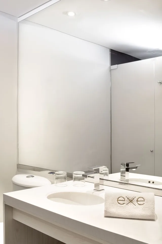 غرفة بسرير مزدوج، Exe Bacata 95 6/7