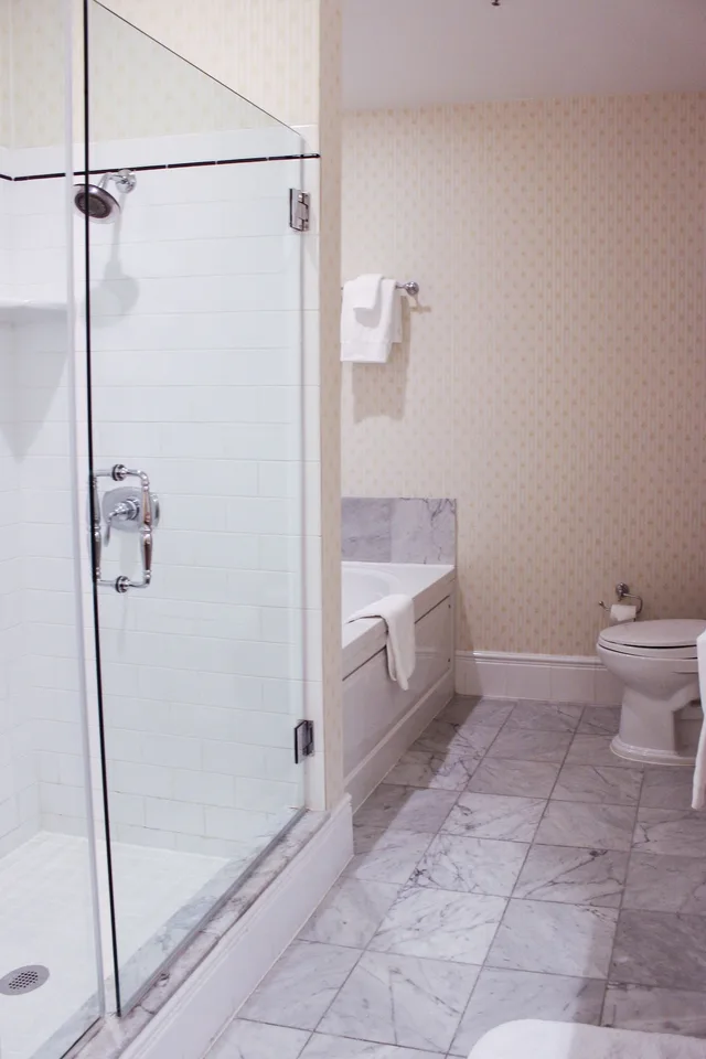 جناح بسرير كينج، Hotel Providence Trademark Collection By Wyndham 3/3